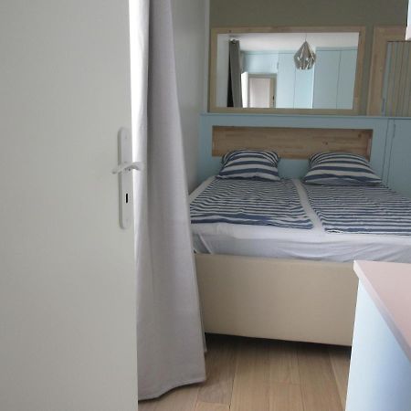 Bourg-La-Reine : Joli Appartement De 20 M² Exterior photo